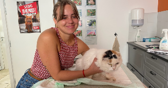 louise pet sitter à AVON 77210_0