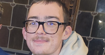 hugo pet sitter à  59112