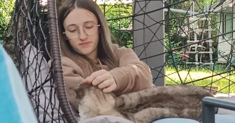 lou-ann pet sitter à PAGNEY 39350