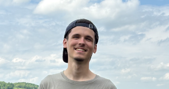 hugo pet sitter à ST ROMAIN LA MOTTE 42640_0