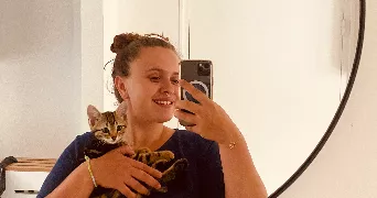 léa pet sitter à ST PIERRE DU PERRAY 91280