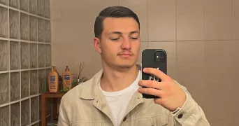ethan pet sitter à FREMECOURT 95830