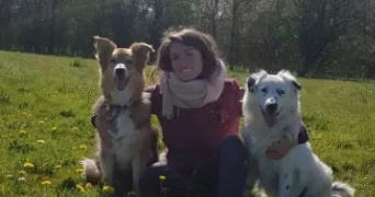 emilie pet sitter à NIEUL SUR MER 17137