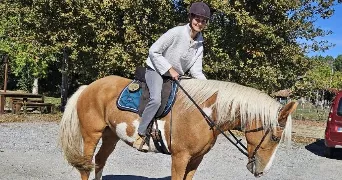 Sarah pet sitter à MEZOS 40170