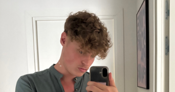simon pet sitter à QUESNOY SUR DEULE 59890_0