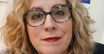 floriana pet sitter à HUISSEAU SUR MAUVES 45130
