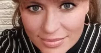 stéphanie pet sitter à LAUWIN PLANQUE 59553