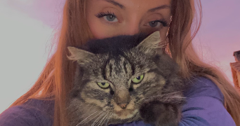 elodie pet sitter à ST LYE 10180_3