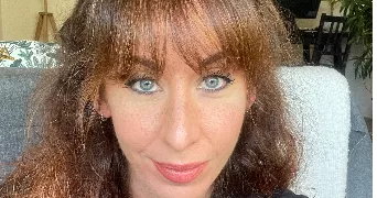 julie pet sitter à VILLE D AVRAY 92410