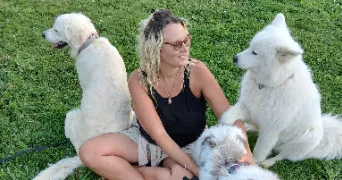 laetitia pet sitter à PLASSAY 17250