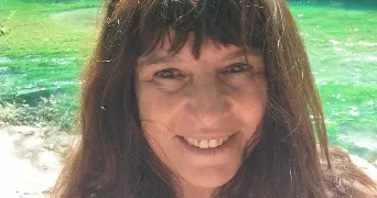 nelly pet sitter à LYON 08 69008