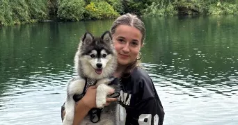 elisa pet sitter à CHAMPGUYON 51310