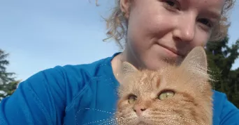gabrielle pet sitter à Monbéqui 82170