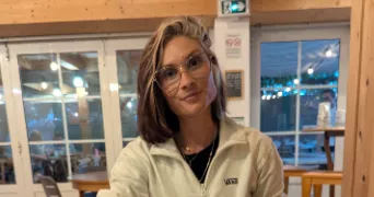 julie pet sitter à PESSAC 33600