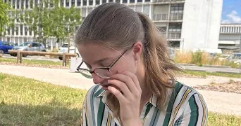 manon pet sitter à LOUEY 65290
