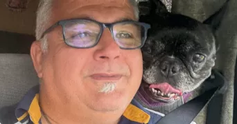 patrice pet sitter à LES EGLISES D ARGENTEUIL 17400