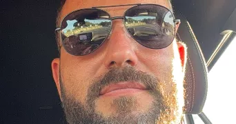jonathan pet sitter à ST CEZAIRE SUR SIAGNE 06530